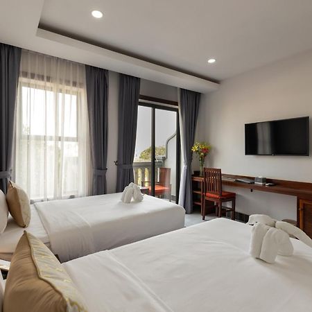 Blanc Smith Hotel เสียมราฐ ภายนอก รูปภาพ