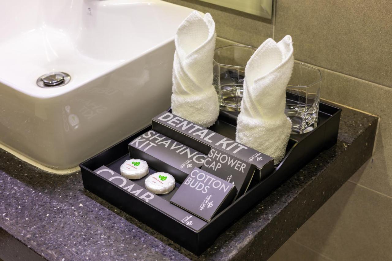Blanc Smith Hotel เสียมราฐ ภายนอก รูปภาพ