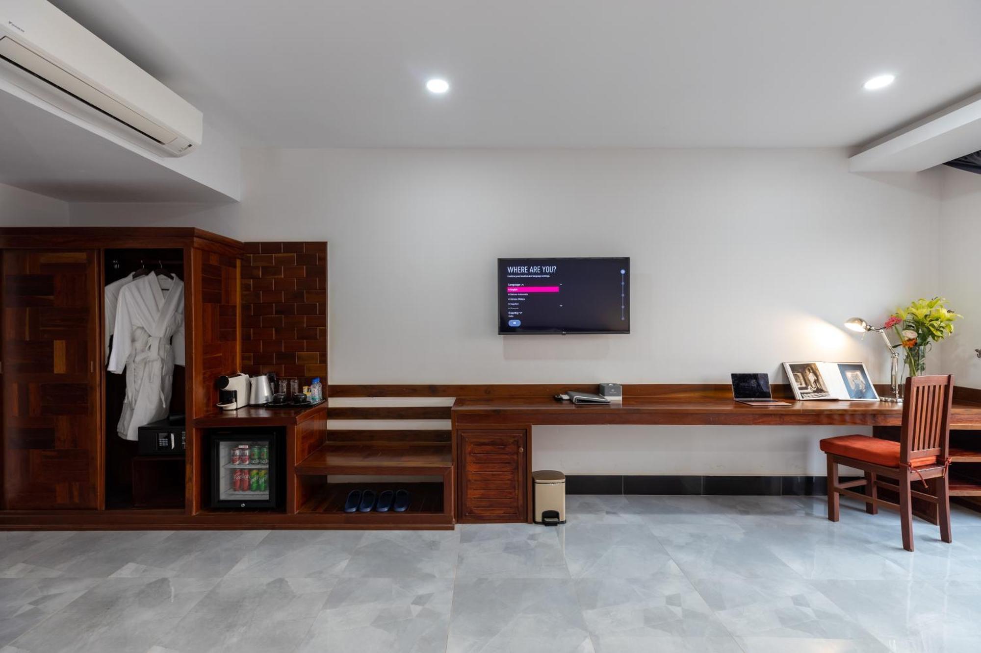 Blanc Smith Hotel เสียมราฐ ภายนอก รูปภาพ