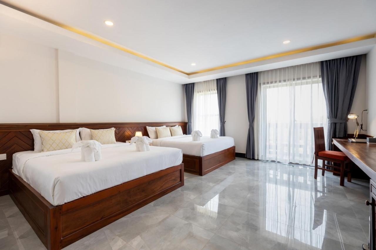 Blanc Smith Hotel เสียมราฐ ภายนอก รูปภาพ