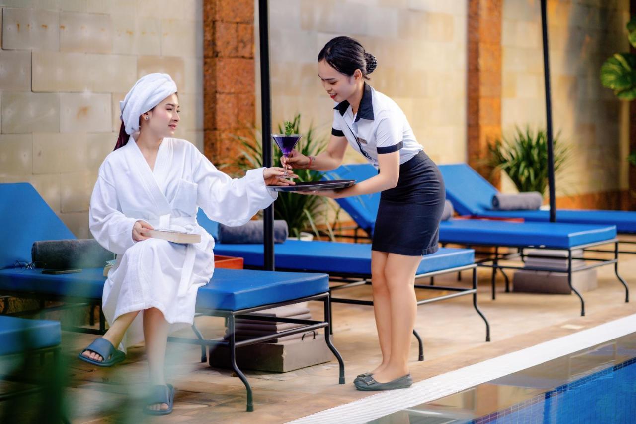 Blanc Smith Hotel เสียมราฐ ภายนอก รูปภาพ