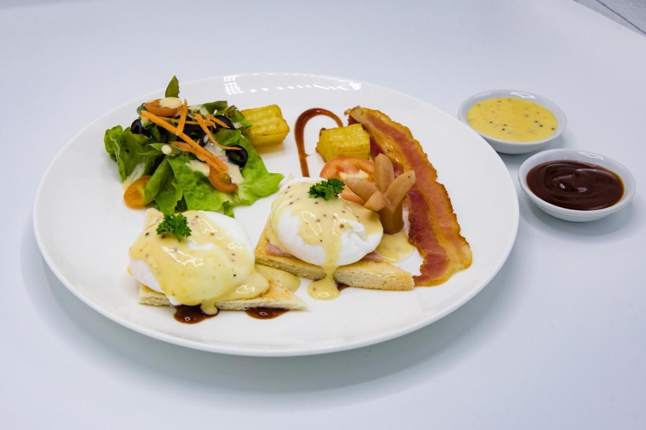 Blanc Smith Hotel เสียมราฐ ภายนอก รูปภาพ