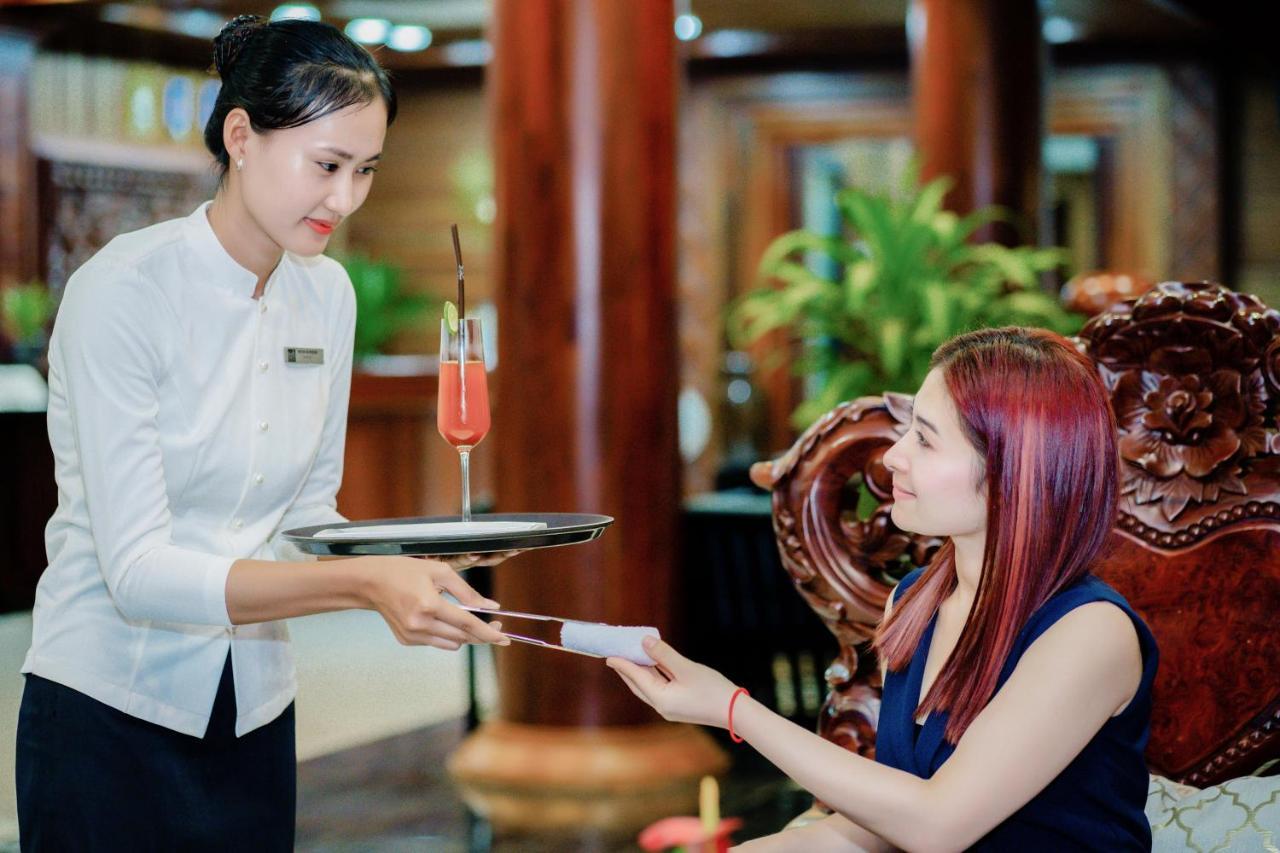 Blanc Smith Hotel เสียมราฐ ภายนอก รูปภาพ