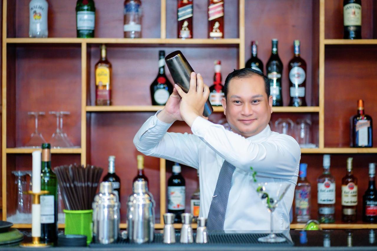 Blanc Smith Hotel เสียมราฐ ภายนอก รูปภาพ
