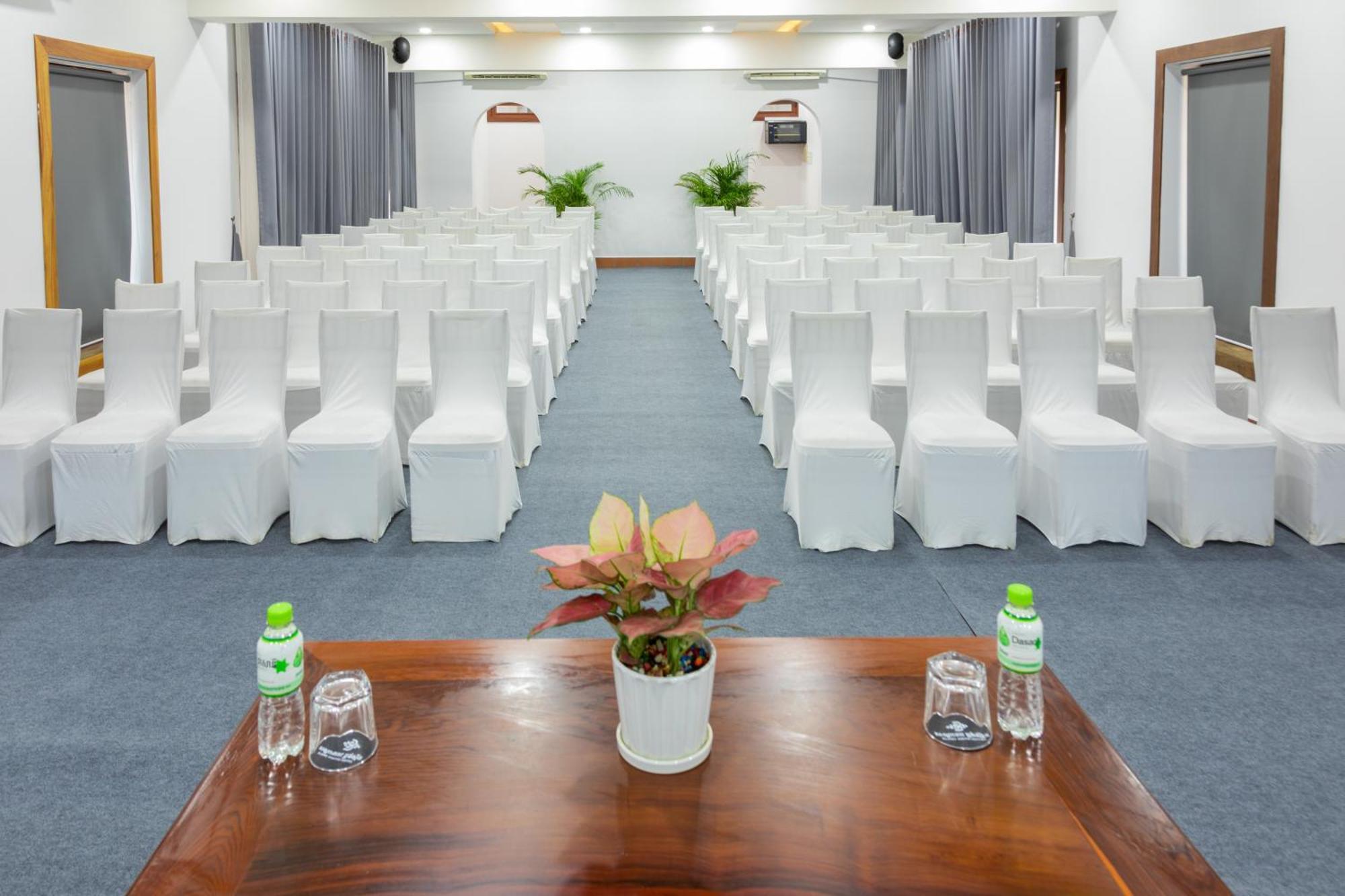 Blanc Smith Hotel เสียมราฐ ภายนอก รูปภาพ