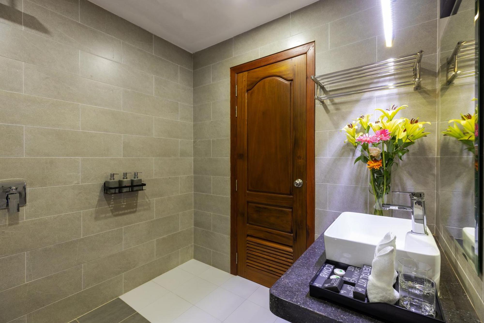 Blanc Smith Hotel เสียมราฐ ภายนอก รูปภาพ