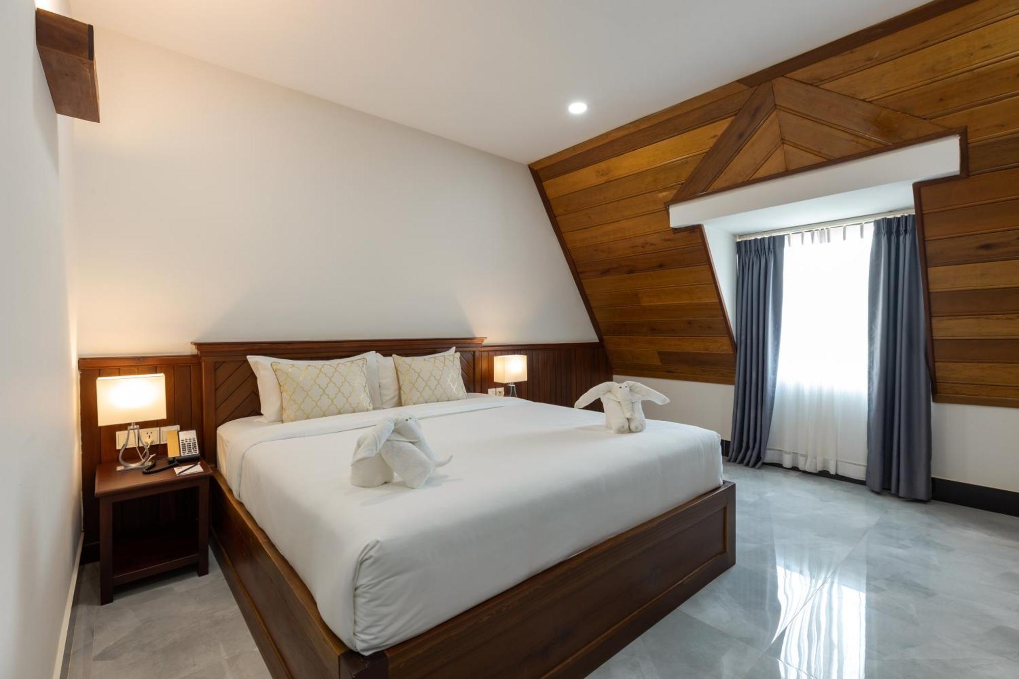 Blanc Smith Hotel เสียมราฐ ภายนอก รูปภาพ